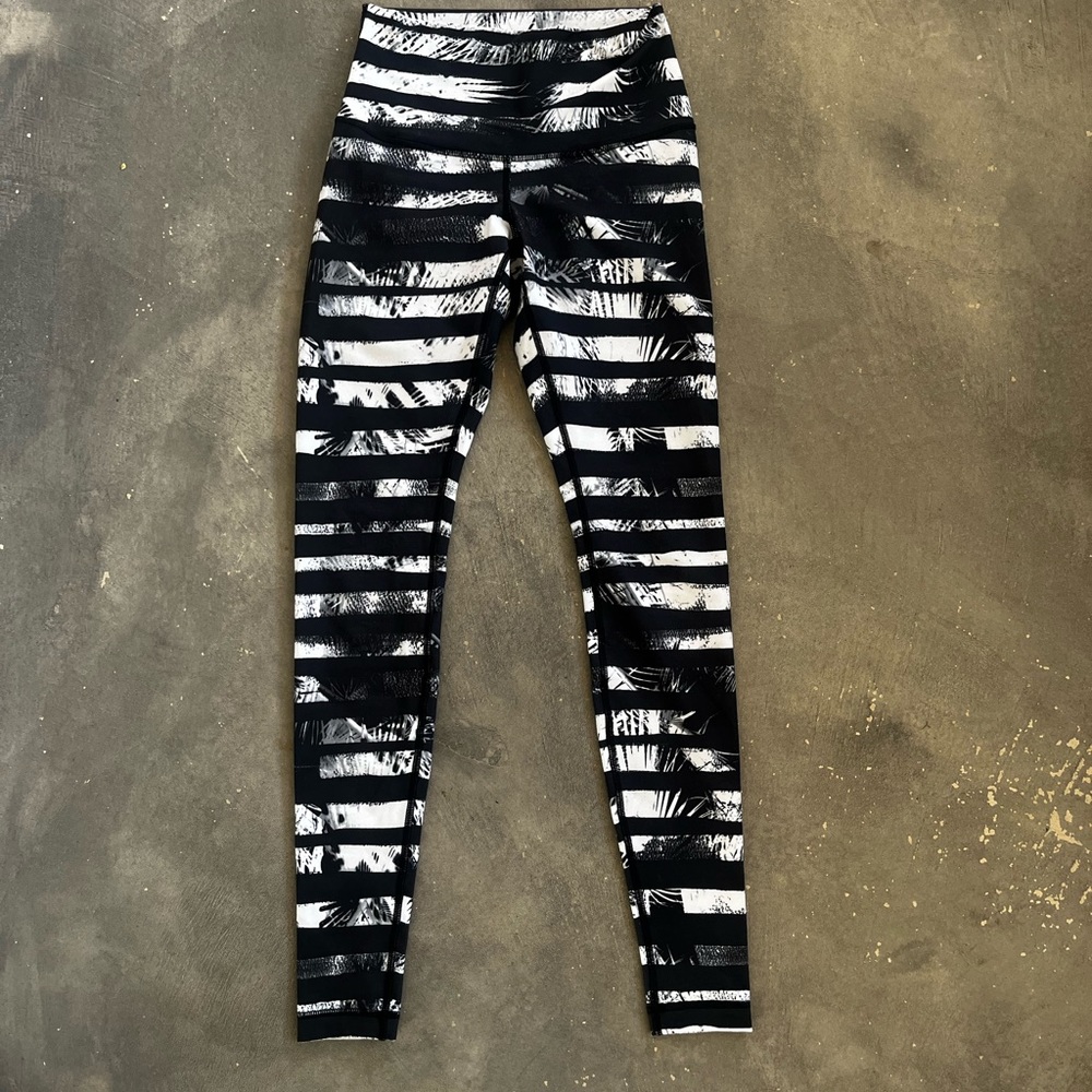 Black & White Striped High-Waist Leggings